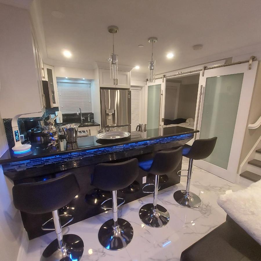 Beautiful Bright 3 Bed Townhouse Apartment Vancouver Ngoại thất bức ảnh